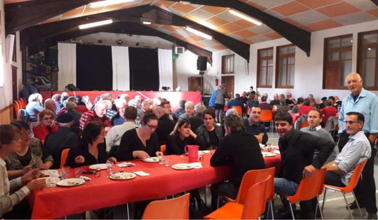 Repas des a&icirc;n&eacute;s/Spectacle
