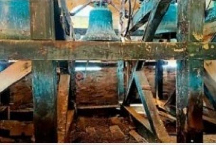 Au chevet du clocher...